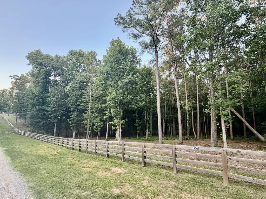 27 Davis Lane Lawrenceburg TN 38464