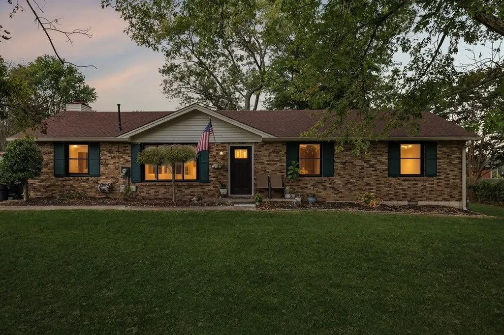 2210 Lynwood Drive Greenbrier TN 37073