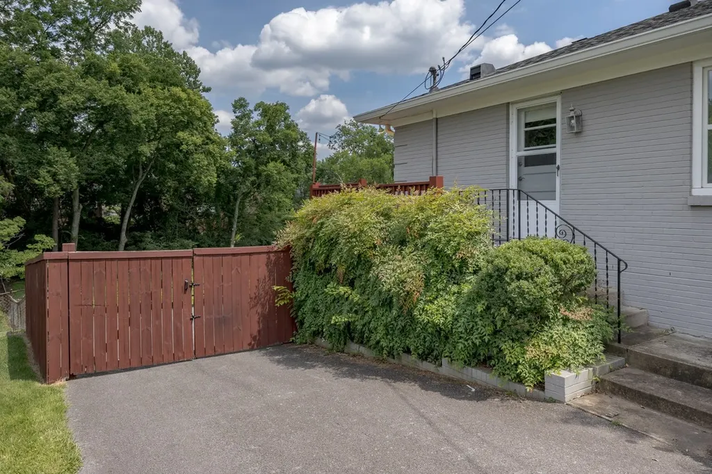 5235 Kincannon Drive Nashville TN 37220