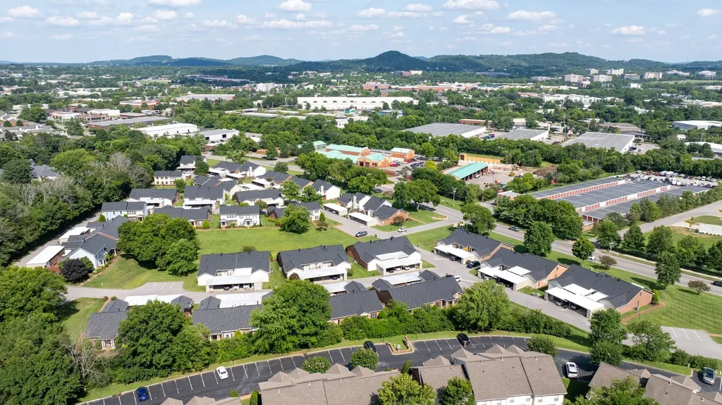 1208 Brentwood Point Brentwood TN 37027