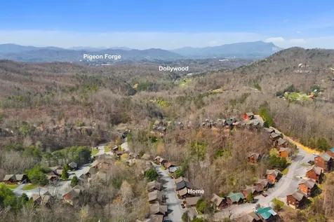 1529 Bears Den Way Sevierville TN 37862