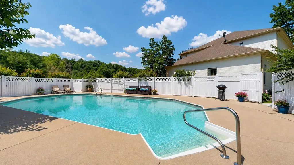4046 New Highway 96, W Franklin TN 37064
