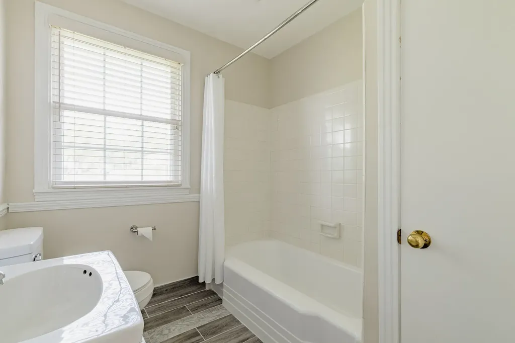 4428 Saunders Avenue Nashville TN 37216