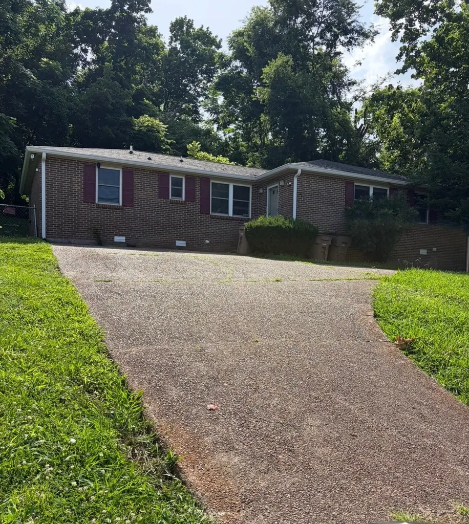 443 Cedarmont Drive Nashville TN 37211