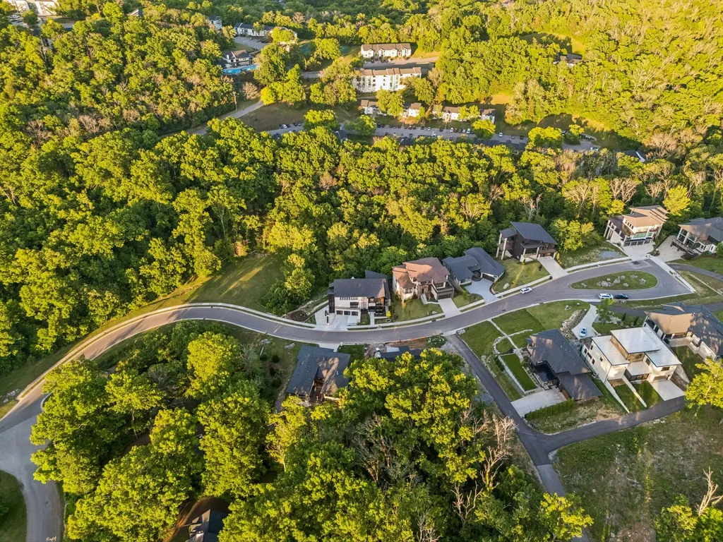 5824 Woodland Hills Drive Nashville TN 37211