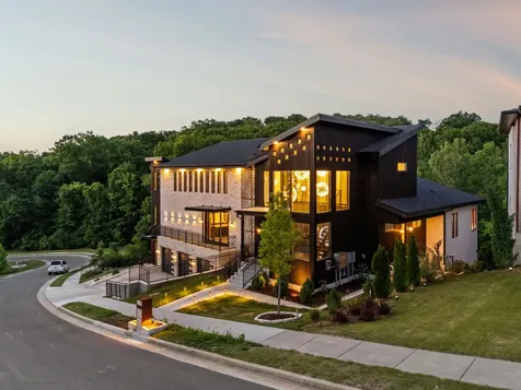 5824 Woodland Hills Drive Nashville TN 37211