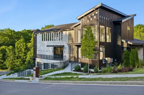 5824 Woodland Hills Drive Nashville TN 37211