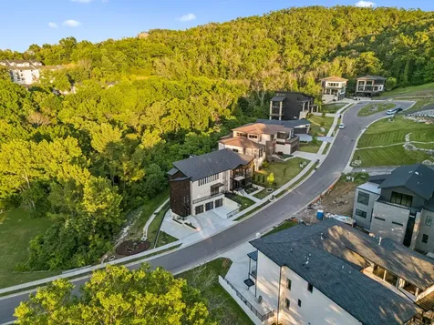 5824 Woodland Hills Drive Nashville TN 37211