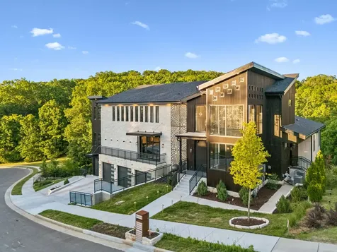 5824 Woodland Hills Drive Nashville TN 37211