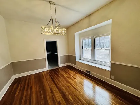 321 Walnut Street Paris TN 38242