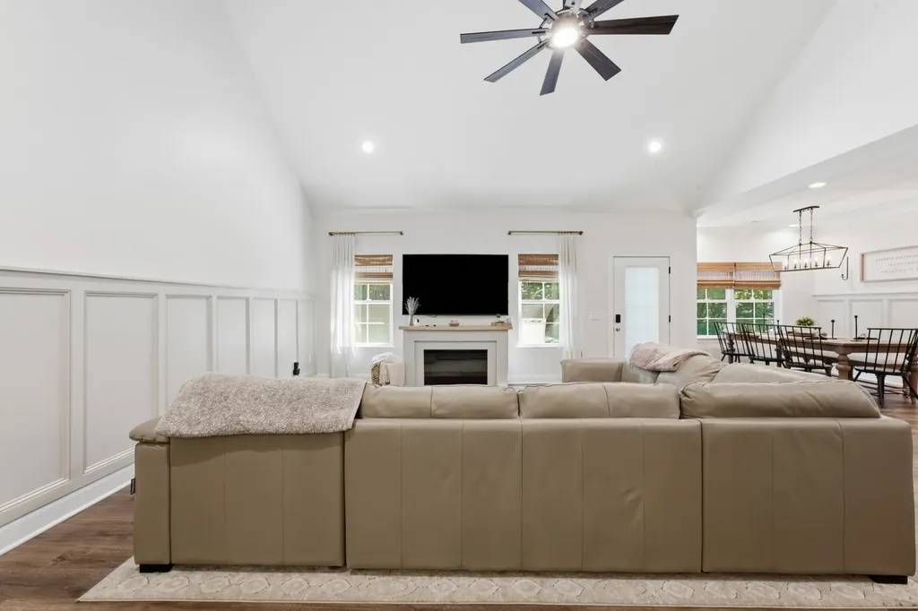 1304 Summer Station Drive Chapel Hill TN 37034