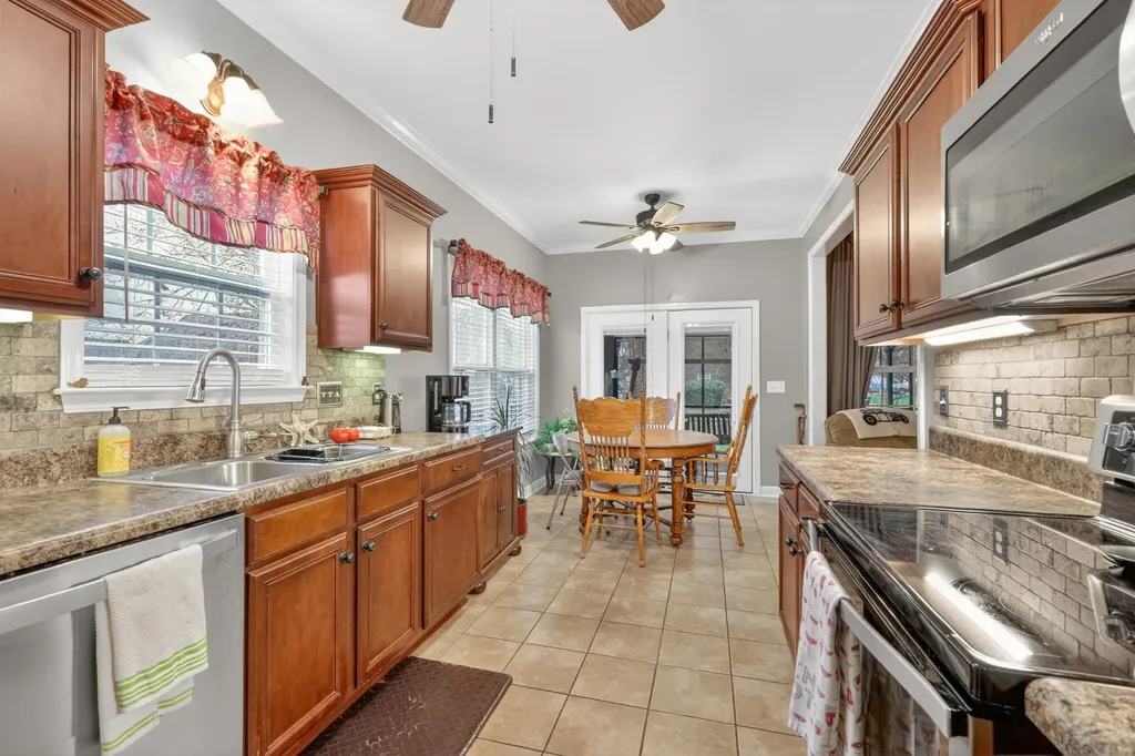 1322 Alamo Avenue Murfreesboro TN 37129