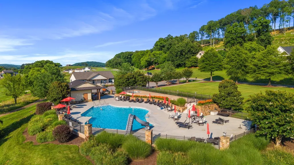104 Silver Fox Way Loudon TN 37774