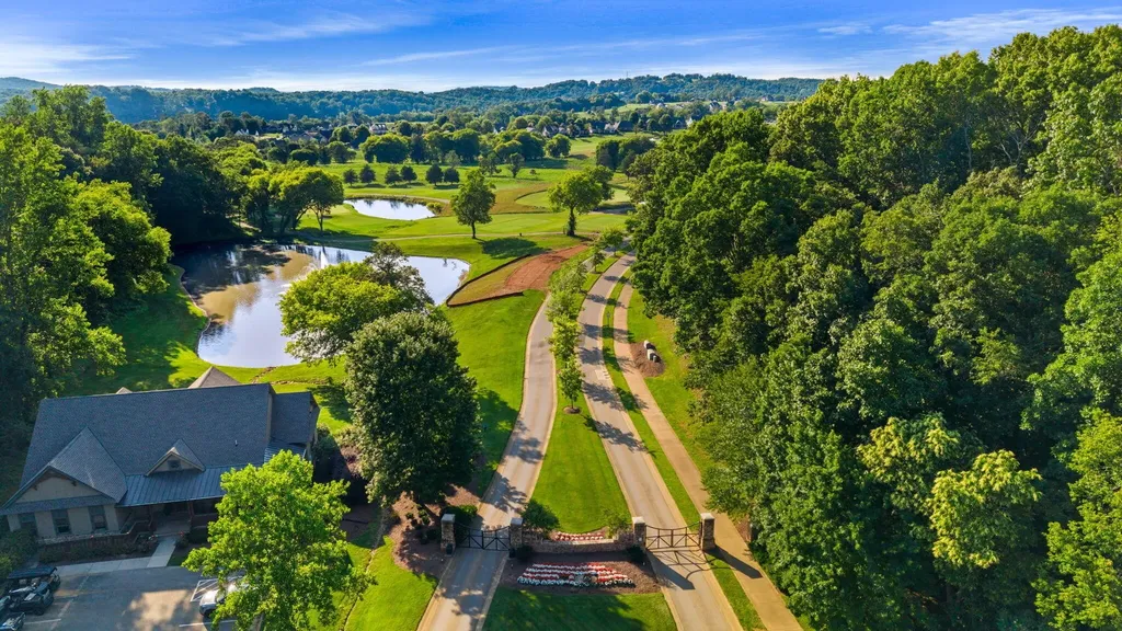 104 Silver Fox Way Loudon TN 37774