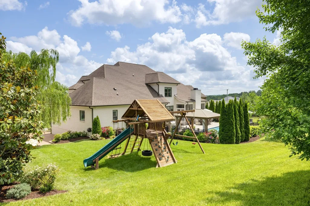 211 Snowden St, W Franklin TN 37064