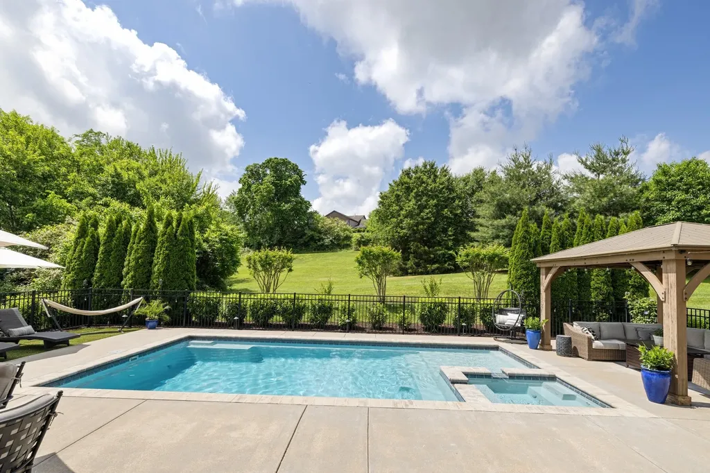 211 Snowden St, W Franklin TN 37064