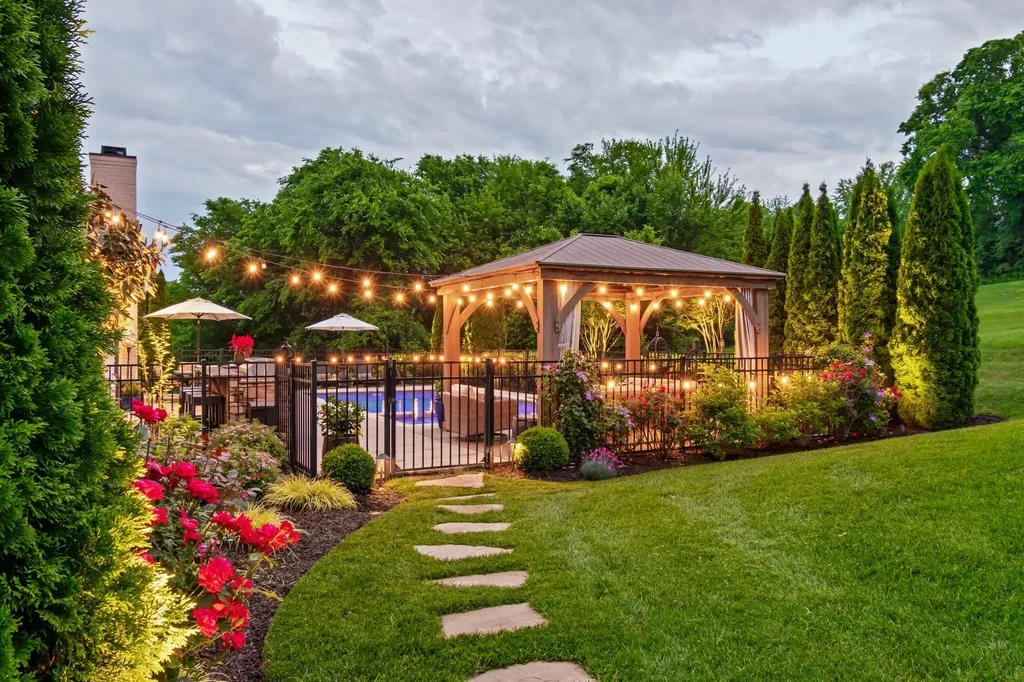 211 Snowden St, W Franklin TN 37064