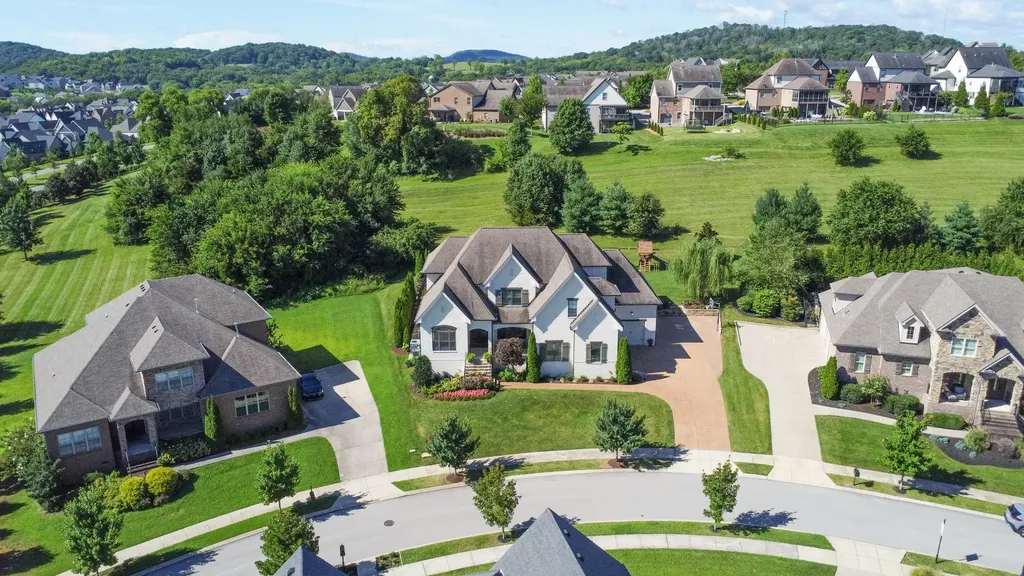 211 Snowden St, W Franklin TN 37064