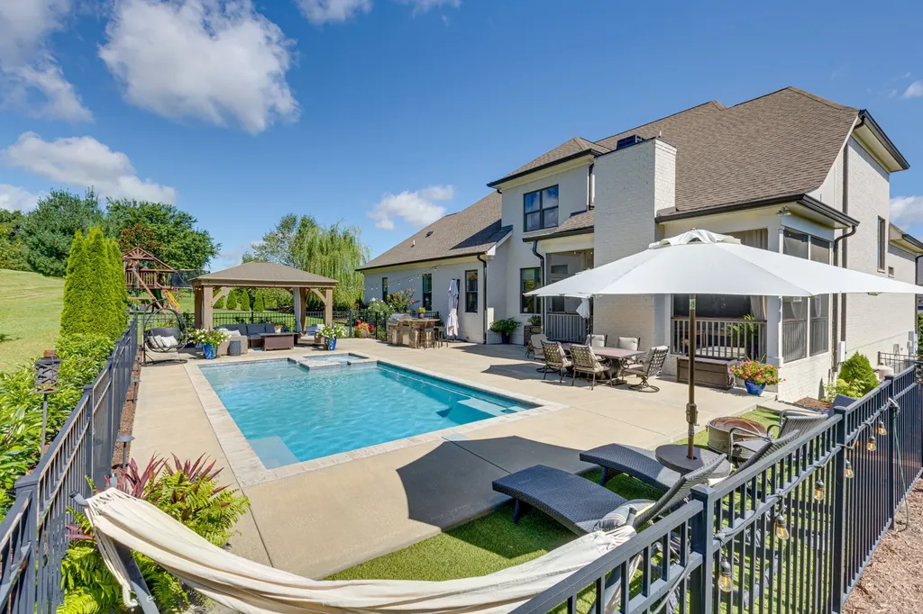 211 Snowden St, W Franklin TN 37064