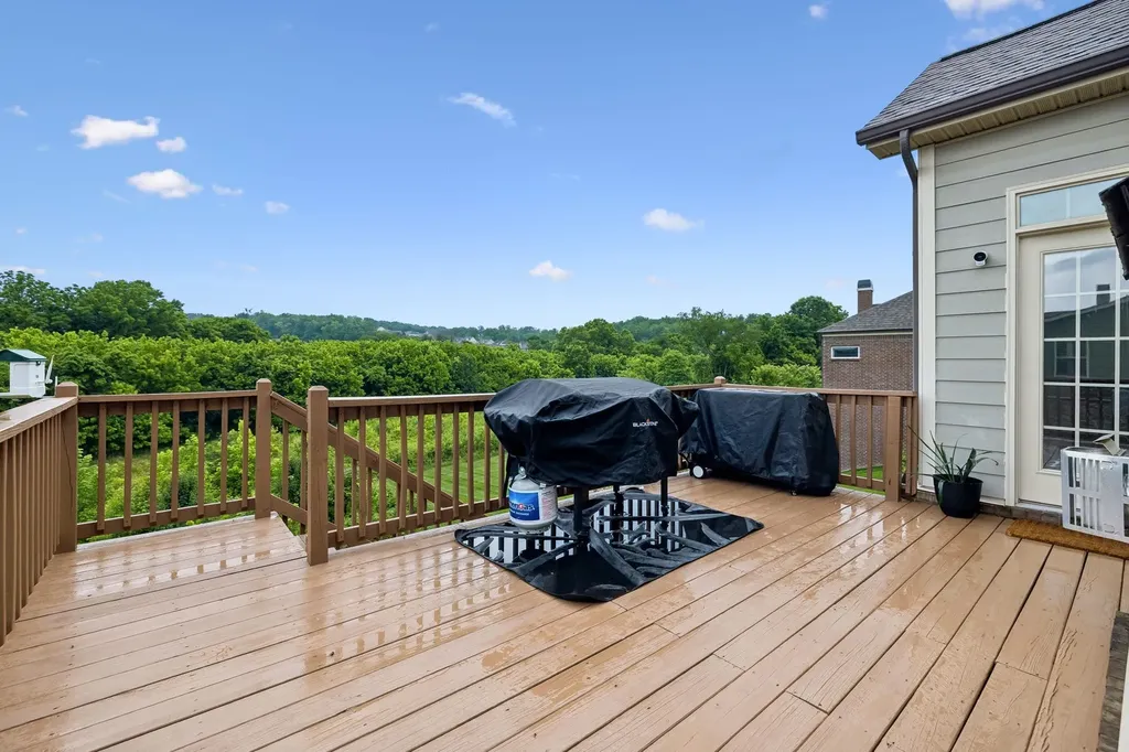 7016 Crimson Leaf Lane College Grove TN 37046