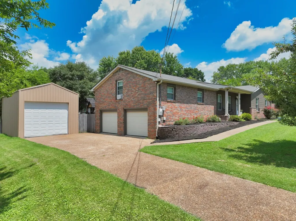 1119 Belvedere Drive Gallatin TN 37066