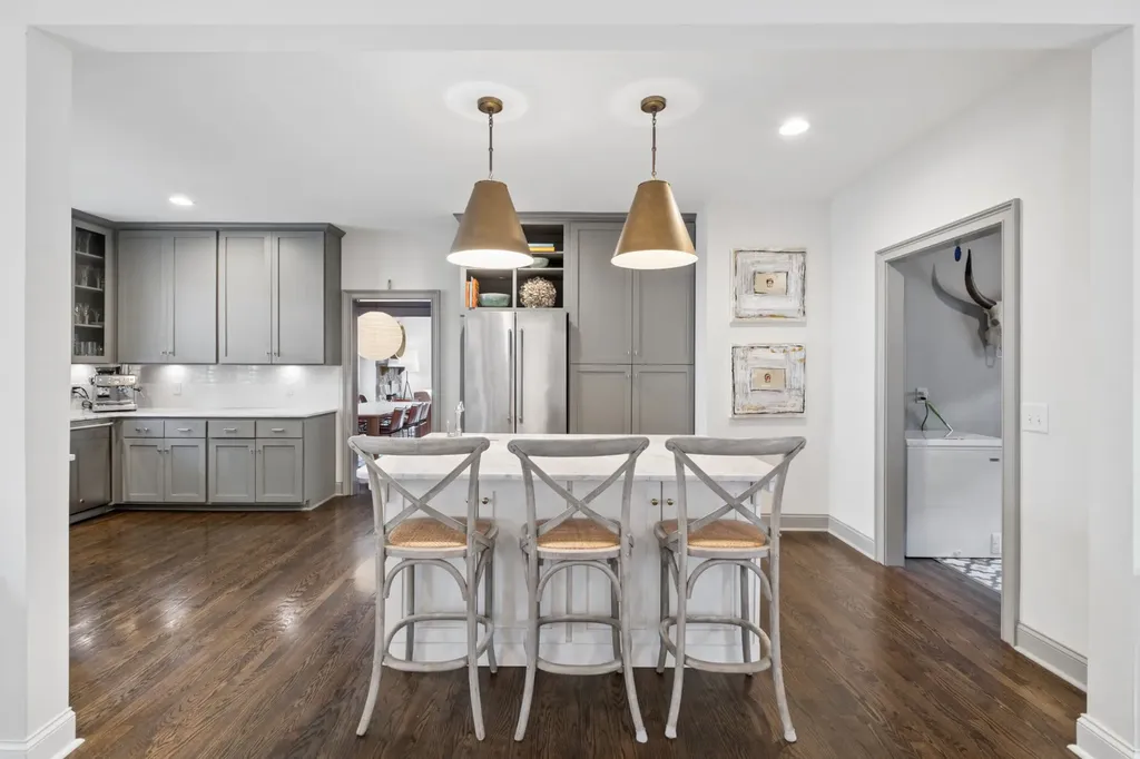 3815 Central Avenue Nashville TN 37205