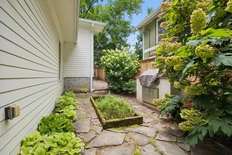 3815 Central Avenue Nashville TN 37205