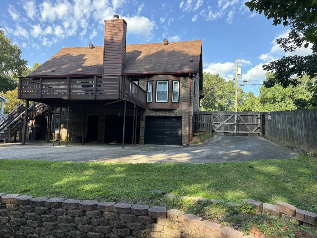 1028 Foxmoor Drive Clarksville TN 37042