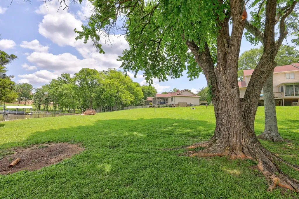 105 Tanasi Shr, S Gallatin TN 37066