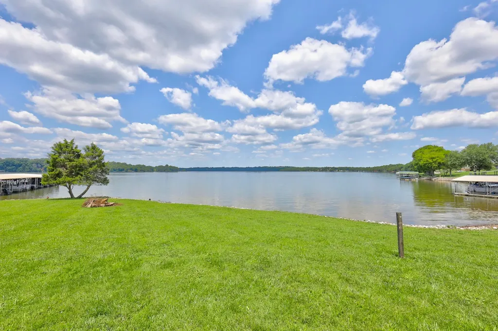 105 Tanasi Shr, S Gallatin TN 37066