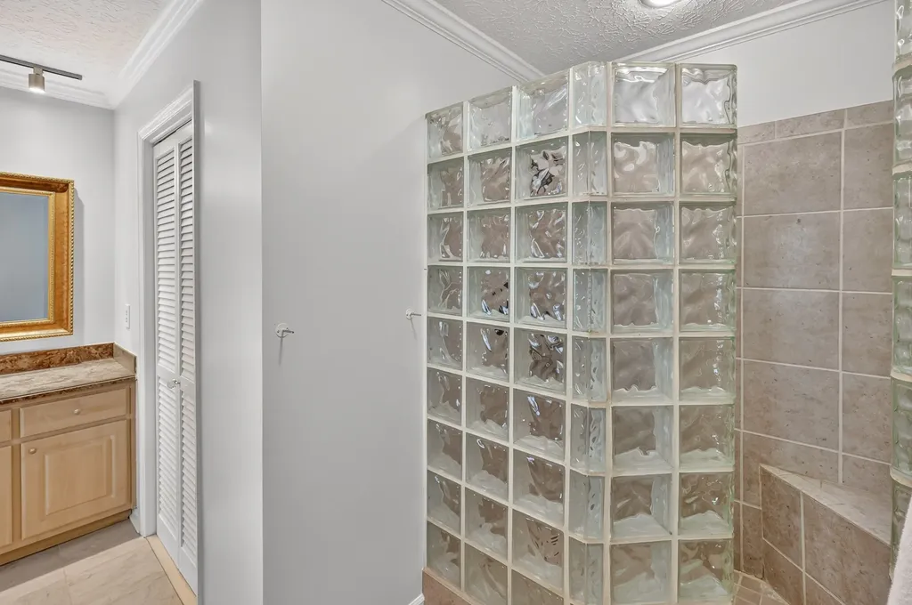 105 Tanasi Shr, S Gallatin TN 37066