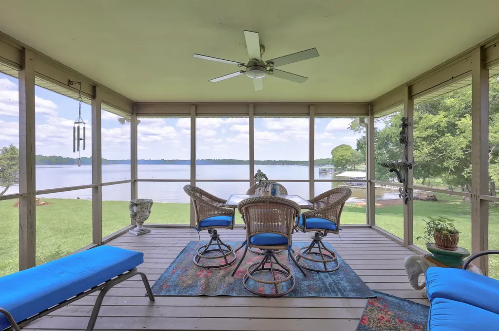 105 Tanasi Shr, S Gallatin TN 37066