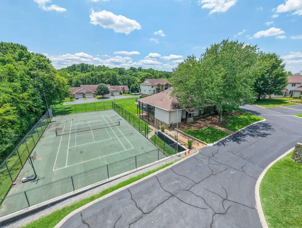 105 Tanasi Shr, S Gallatin TN 37066