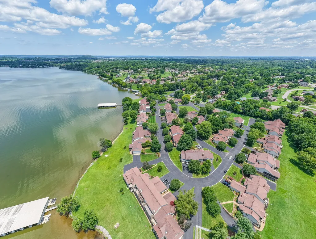 105 Tanasi Shr, S Gallatin TN 37066