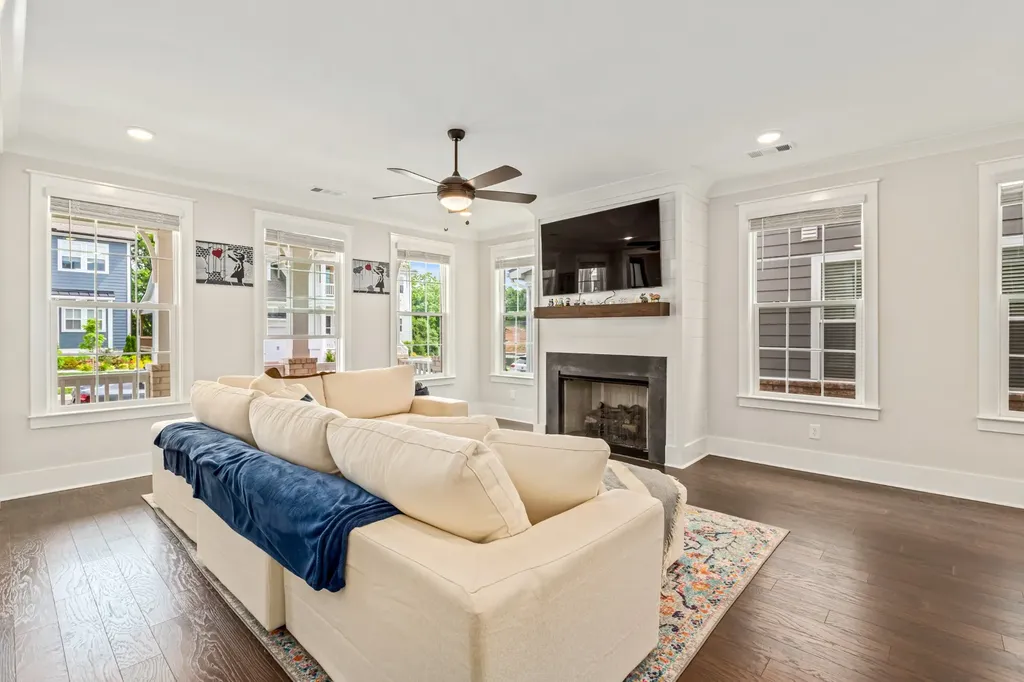 2067 Braidwood Lane Franklin TN 37064