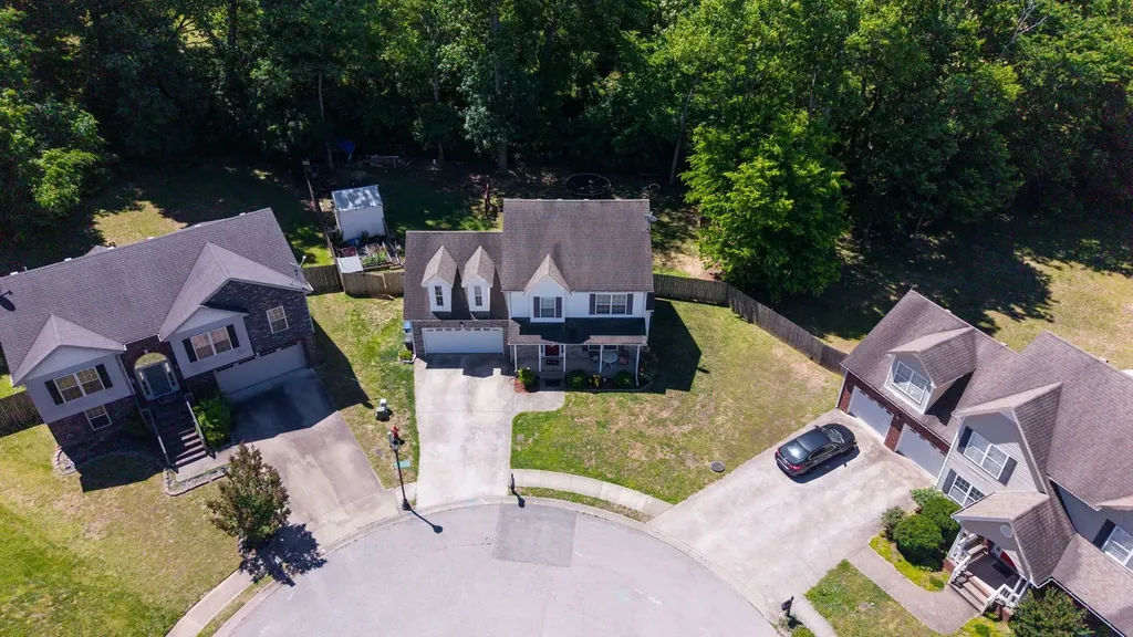 669 Wolfchase Court Clarksville TN 37042