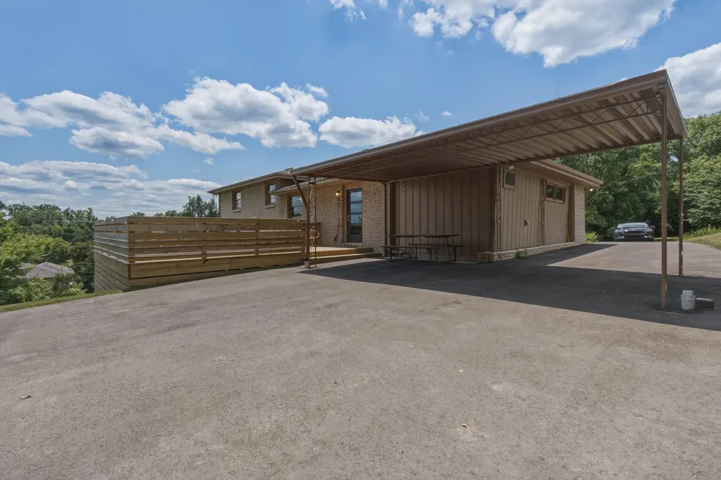 5028 Danby Drive Nashville TN 37211