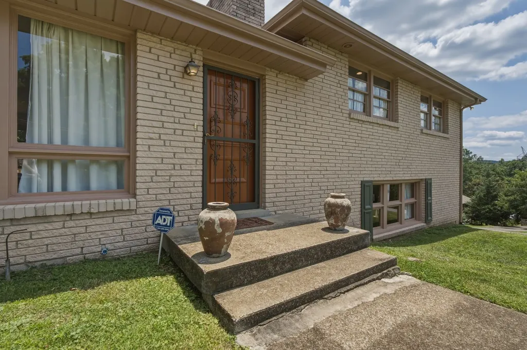 5028 Danby Drive Nashville TN 37211