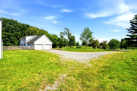 3434 Kinneys Road Cedar Hill TN 37032