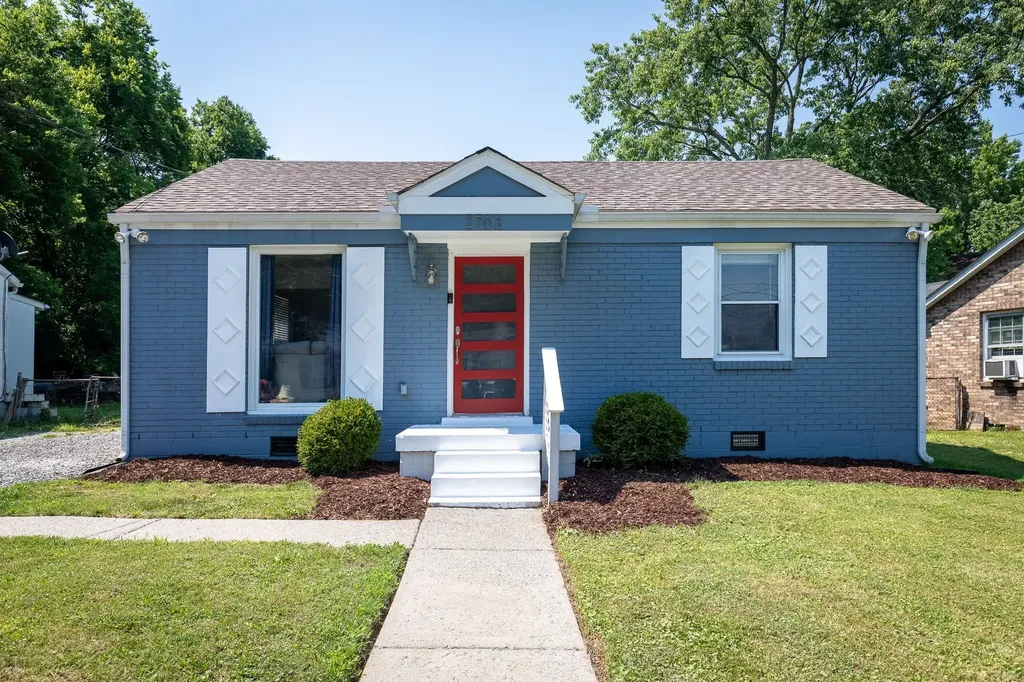 2703O O Neal Drive Nashville TN 37208