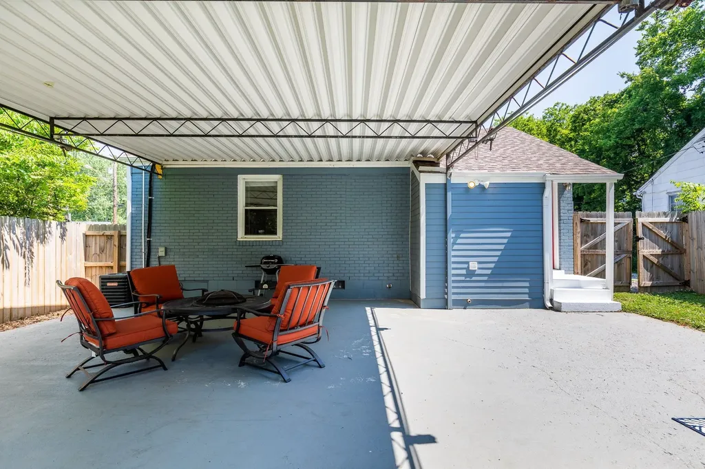 2703O O Neal Drive Nashville TN 37208