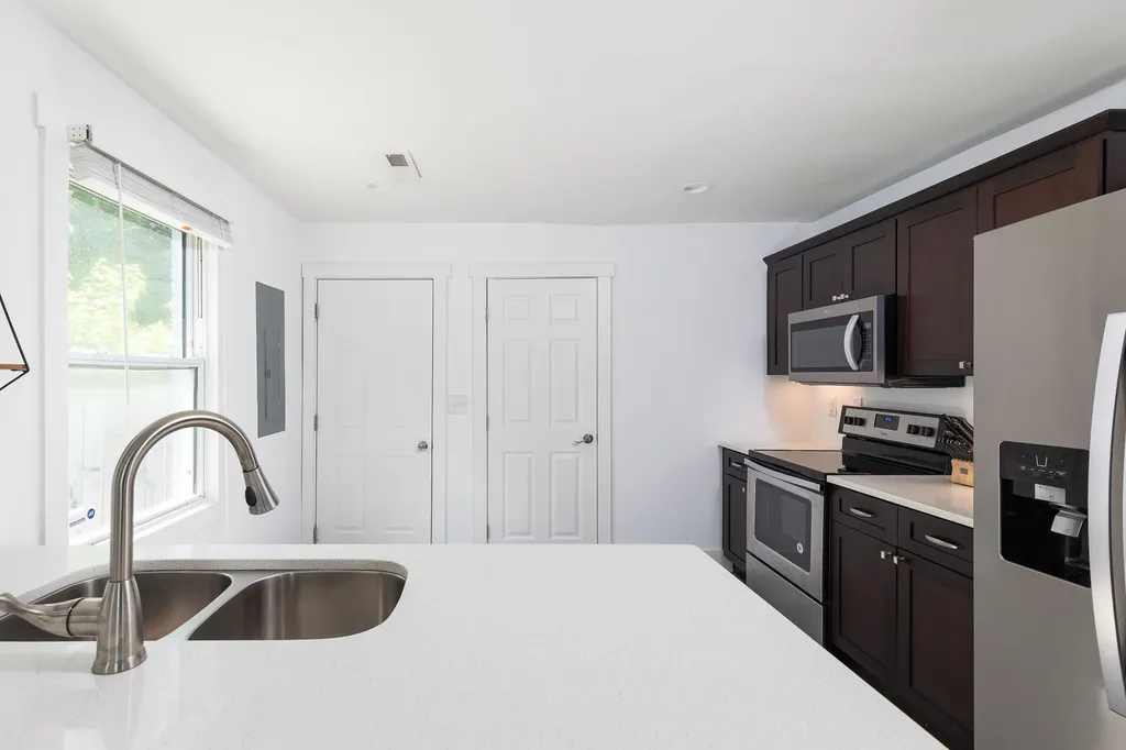 2703O O Neal Drive Nashville TN 37208