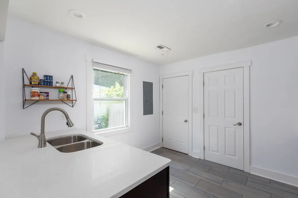 2703O O Neal Drive Nashville TN 37208