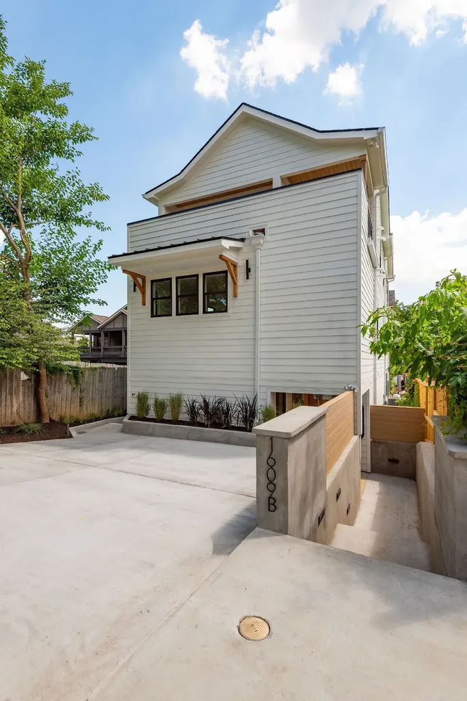 1609 5th Ave, N Nashville TN 37208