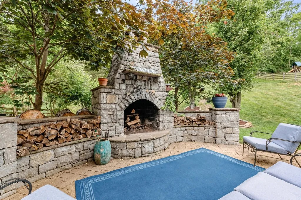 1051 Holly Tree Farms Road Brentwood TN 37027