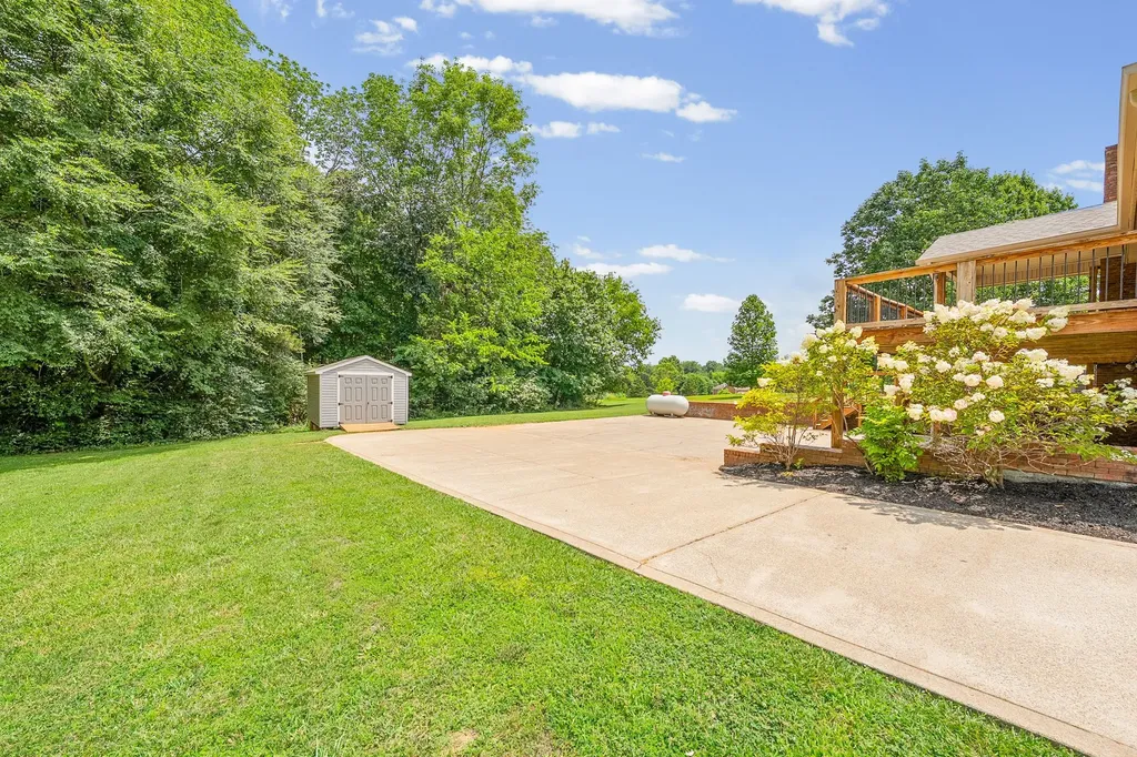 748 Gholson Road Clarksville TN 37043