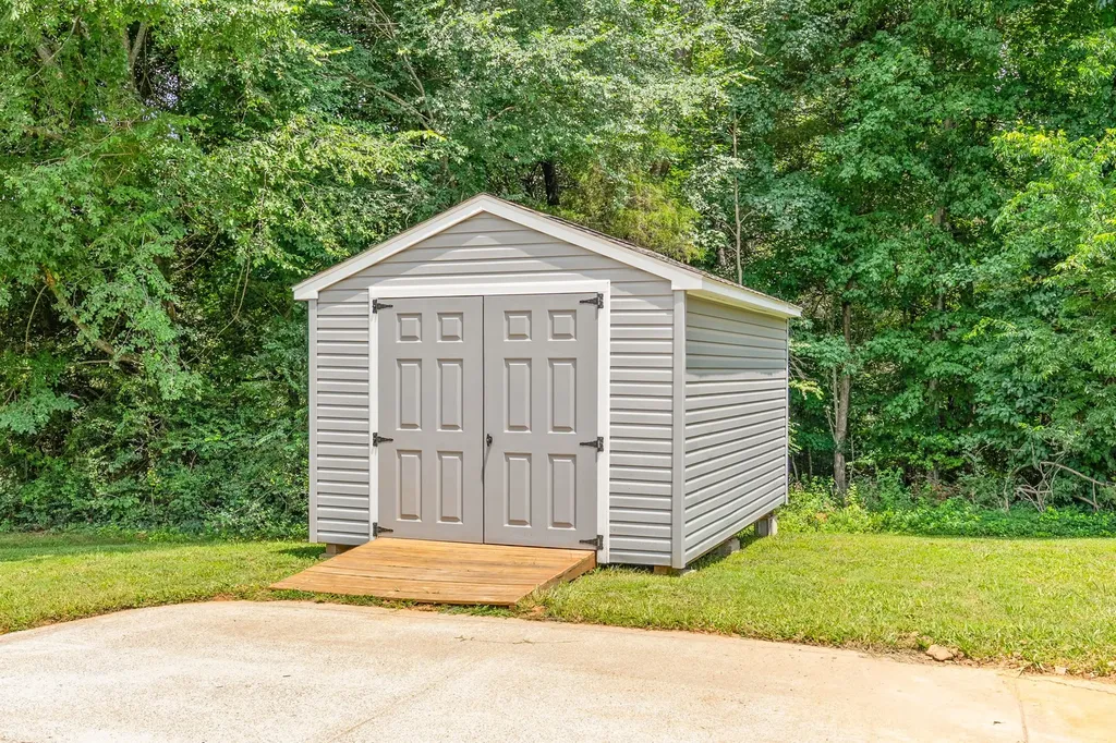 748 Gholson Road Clarksville TN 37043