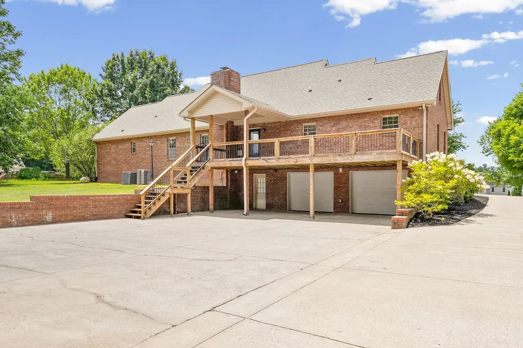 748 Gholson Road Clarksville TN 37043