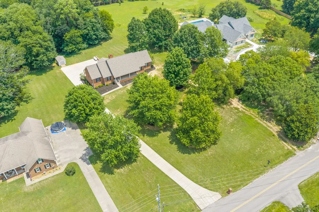 748 Gholson Road Clarksville TN 37043