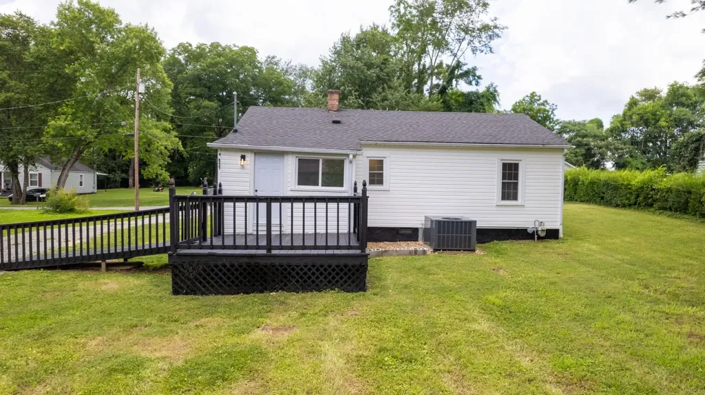 424 Laura Avenue Winchester TN 37398